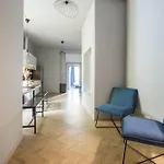Angeli Room Oasis
